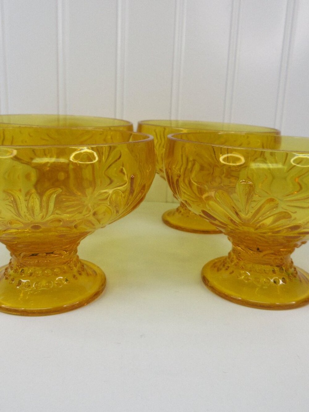 Pioneer Woman Ice Cream Cups Sunny Days Set of 4 Embossed Tritan Yellow 10oz